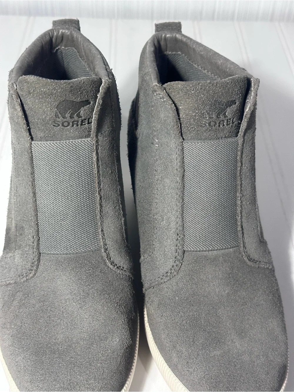Sorel gray suede Out N About wedge ankle boots women’s 7